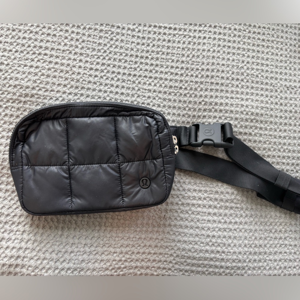 lululemon athletica quilted belt bag